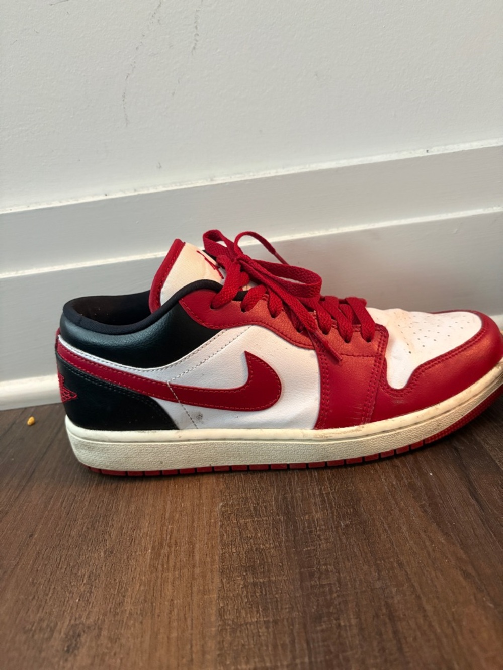 Nike Men’s Low-Top Sneakers in Red White Black